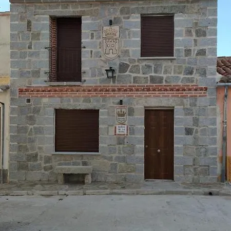 Banos De La Reina Con Piscina Climatizada Dom wakacyjny *