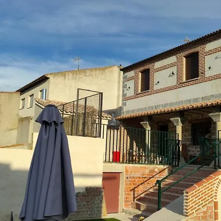 Banos De La Reina Con Piscina Climatizada Vega de Santa Maria