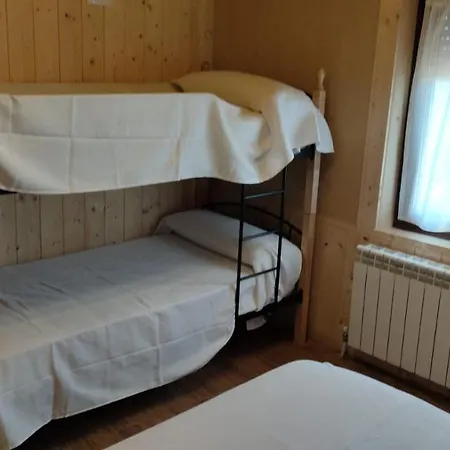 Banos De La Reina Con Piscina Climatizada * Vega de Santa María