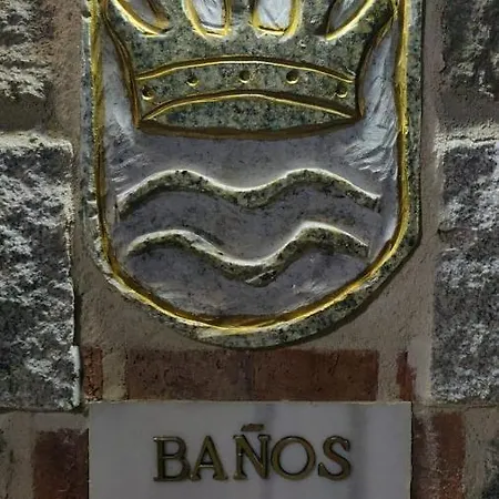 Banos De La Reina Con Piscina Climatizada *