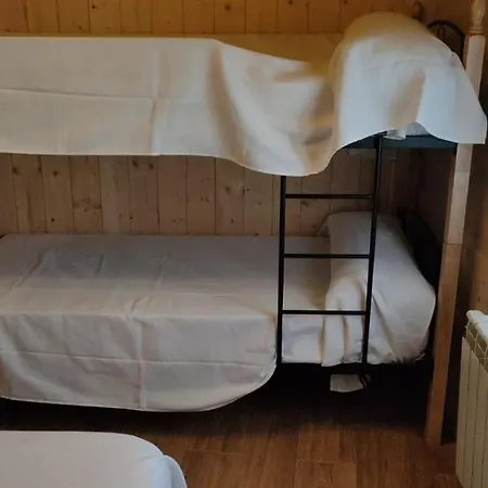 Banos De La Reina Con Piscina Climatizada Dom wakacyjny Vega de Santa María