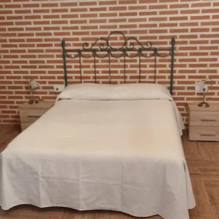 Banos De La Reina Con Piscina Climatizada * Vega de Santa Maria