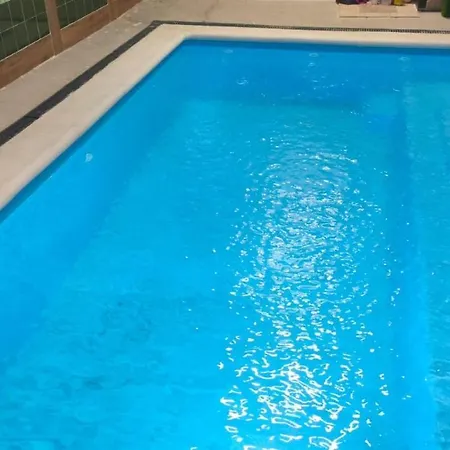 Banos De La Reina Con Piscina Climatizada *