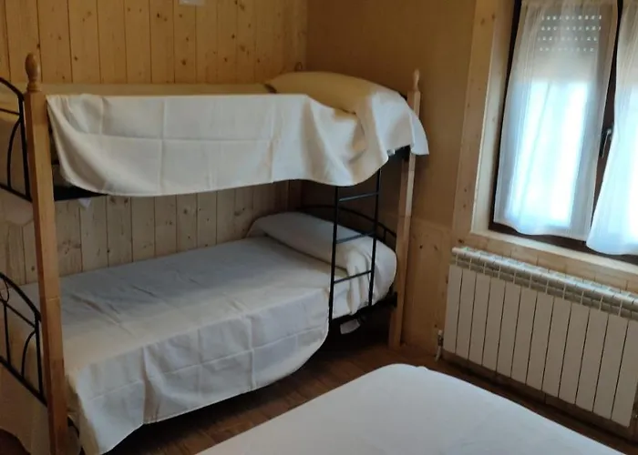 Banos De La Reina Con Piscina Climatizada * 베가 드 산타 마리아