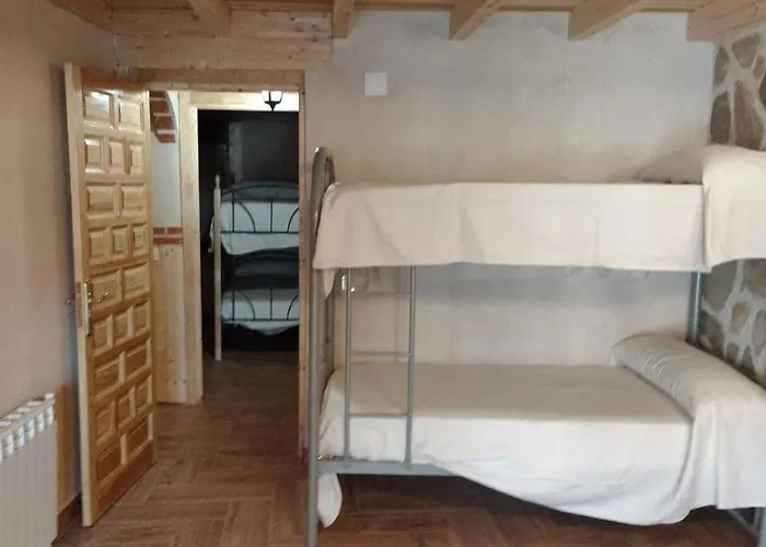 Banos De La Reina Con Piscina Climatizada *