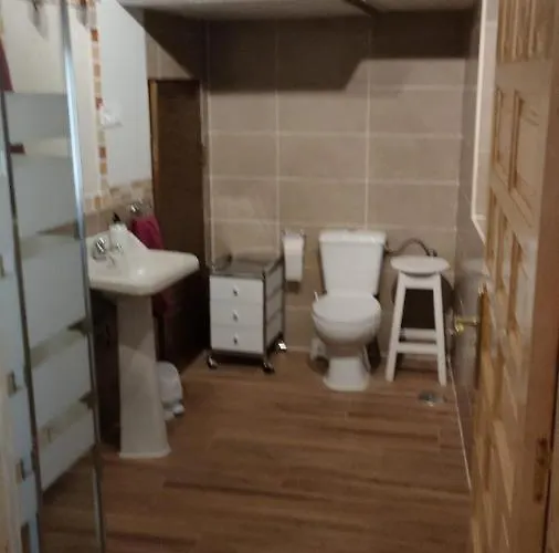 Banos De La Reina Con Piscina Climatizada 베가 드 산타 마리아