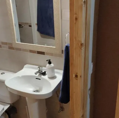 Banos De La Reina Con Piscina Climatizada