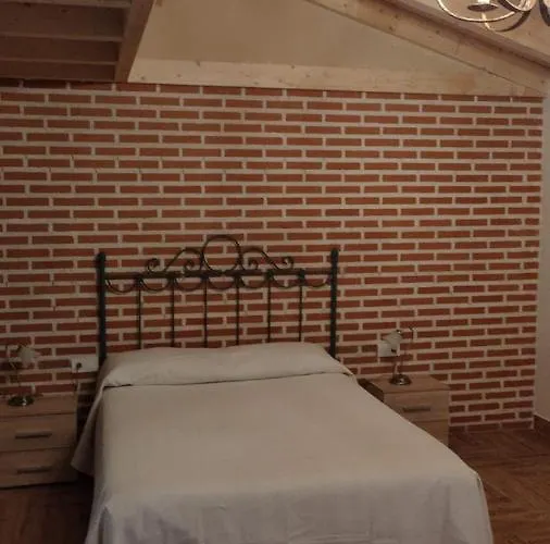 Banos De La Reina Con Piscina Climatizada 베가 드 산타 마리아