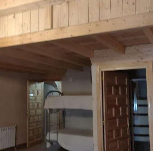 Banos De La Reina Con Piscina Climatizada 베가 드 산타 마리아