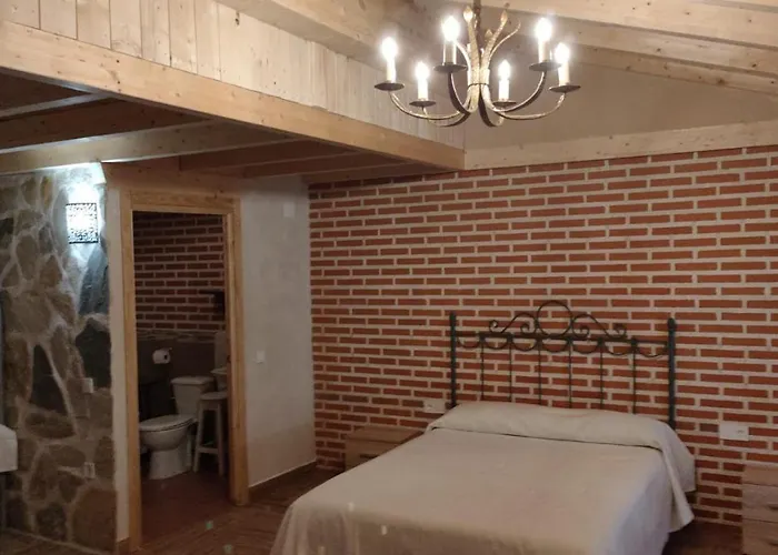 Banos De La Reina Con Piscina Climatizada