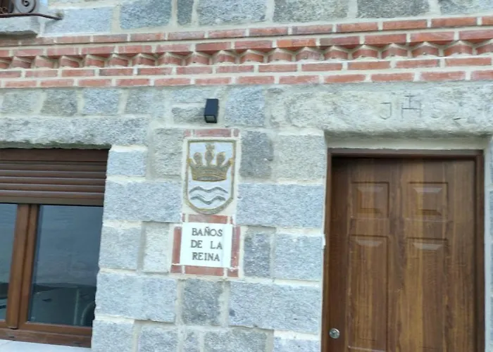 Banos De La Reina Con Piscina Climatizada 펜션 베가 드 산타 마리아