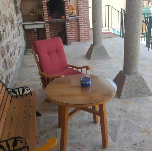 Banos De La Reina Con Piscina Climatizada *